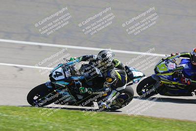 media/Mar-19-2022-Fastrack Riders (Sat) [[4e7522d738]]/Level 5 Race/Turn 3 and 4/